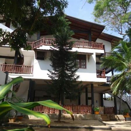 Samans Guesthouse 坦加拉 外观 照片