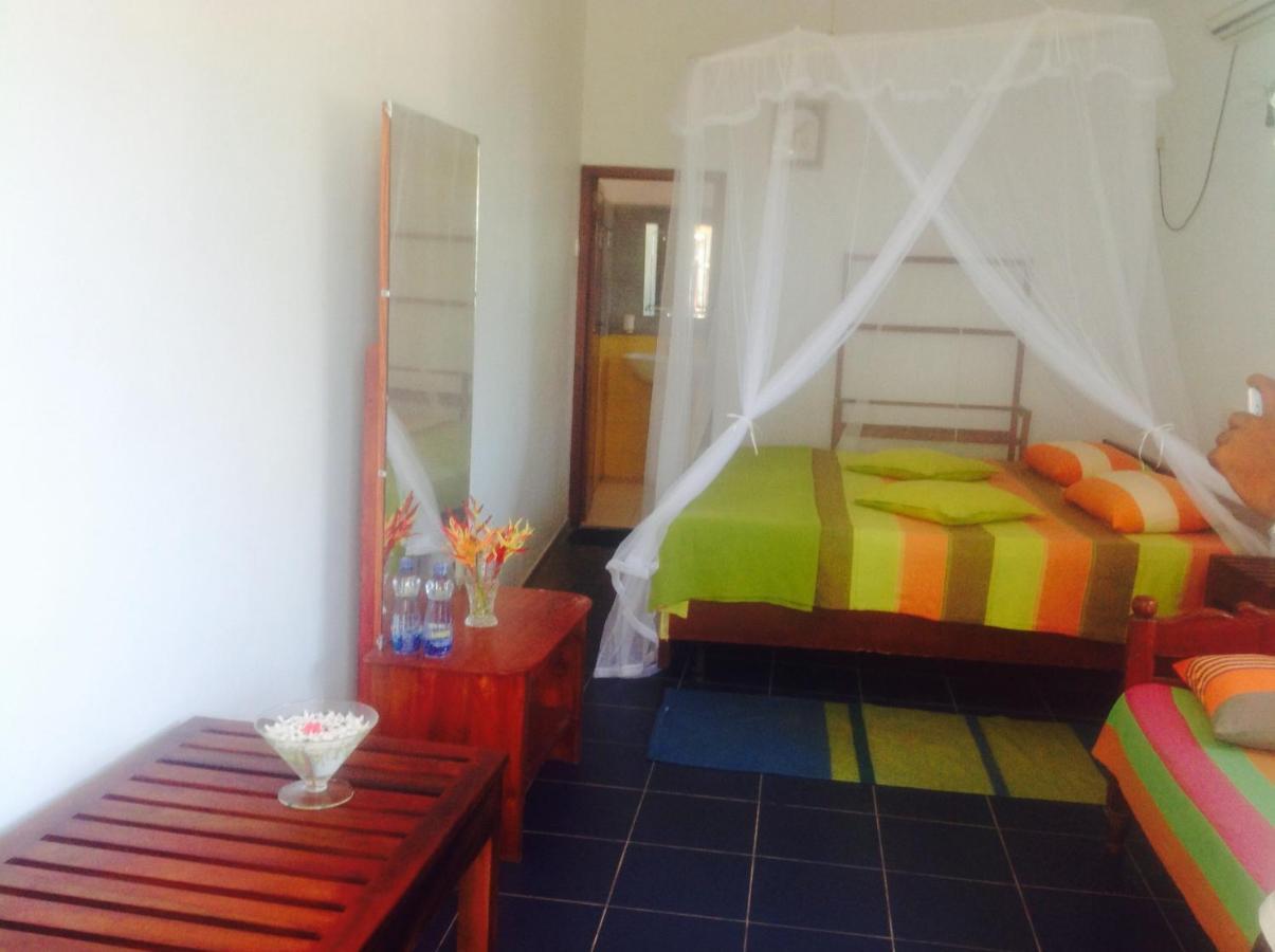 Samans Guesthouse 坦加拉 外观 照片