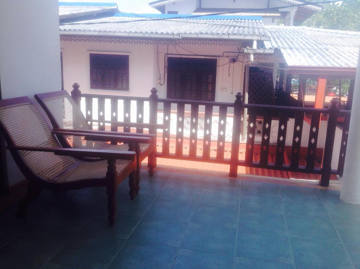 Samans Guesthouse 坦加拉 外观 照片