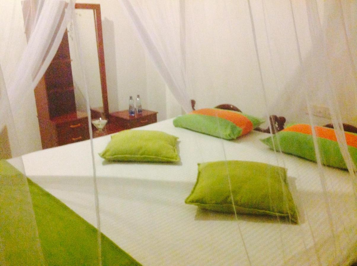 Samans Guesthouse 坦加拉 外观 照片